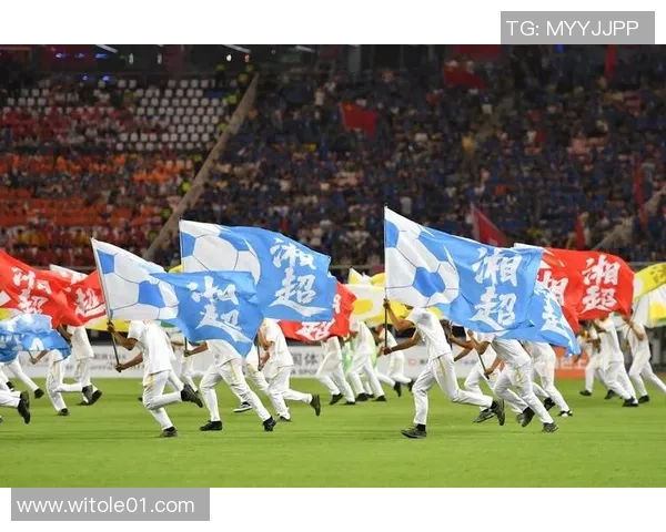 足球服创意设计探索如何将传统与现代元素完美结合提升球员表现与团队形象